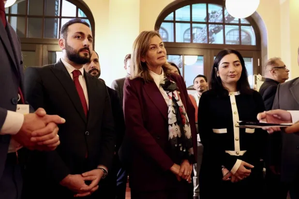 وزيرة الشؤون الاجتماعية هند قبوات تلتقي وزيرة التعاون الألمانية ريم العبلي رادوفان (السفارة السورية في برلين)