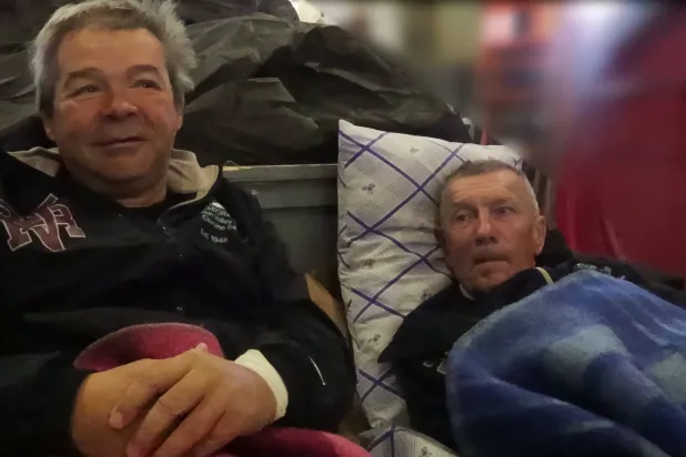 يوري يوروف وأوليغ غريتا تم تحريرهما مؤخراً من قبل قوات «فيلق أفريقيا» الروسية في مالي (أ.ف.ب)