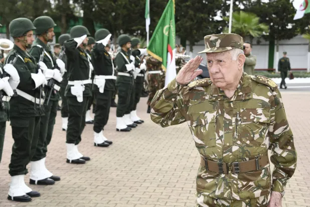 الجزائر في مواجهة الحدود المشتعلة وتمدد الإرهاب