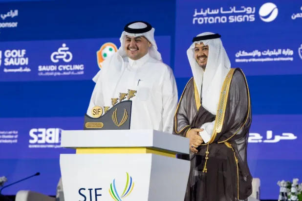 الحدث شهد أيضاً تكريم شركة «نجوم السلام للاستثمار والتطوير العقاري» (الشرق الأوسط)