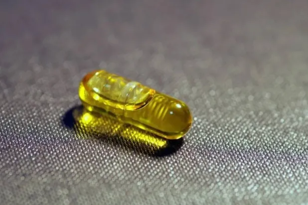 تربط الأبحاث بشكل متنامٍ بين نقص فيتامين «د» وآلام الأعصاب المزمنة (بيكساباي)