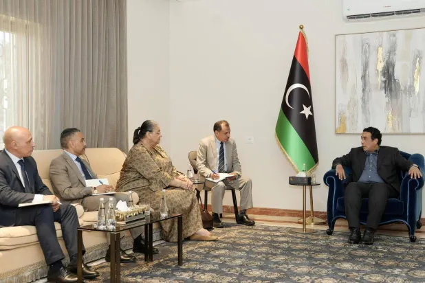 المنفي مستقبلاً تيتيه بمكتبه في طرابلس في 21 أبريل الحالي (مكتب المنفي)