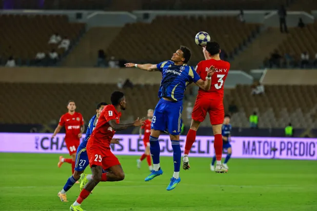 من مباراة شباب الأهلي وماتشيدا الياباني في نصف النهائي الآسيوي (تصوير: محمد المانع)