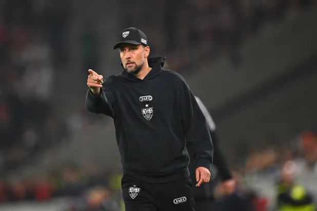 سيباستيان هونيس المدير الفني لفريق شتوتغارت (أ.ب)