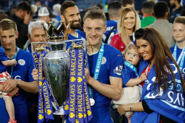 يعد التتويج بلقب الدوري الممتاز في مايو 2016 أعظم يوم في تاريخ ليستر سيتي (أ.ب)