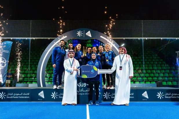 تُوّج فريق العُلا بلقب فئة السيدات في نهائيات دوري ذيب للبادل التي أُقيمت على ملاعب بادل رش (الاتحاد السعودي للبادل)