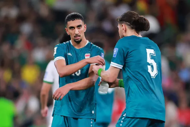 أمير العماري لاعب خط وسط نادي كراكوفيا البولندي والمنتخب العراقي (الاتحاد العراقي)