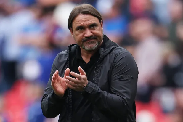 دانيال فاركه المدير الفني لفريق ليدز يونايتد (رويترز)