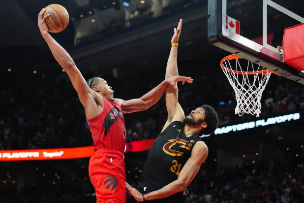 تورنتو هزم كليفلاند في البلاي أوف (أ.ب)