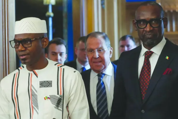 Mali Savunma Bakanı (solda), 28 Şubat 2024’te Moskova’da Rusya Dışişleri Bakanı ile birlikte (Reuters)