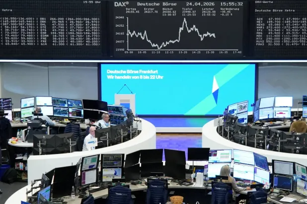 رسم بياني لمؤشر أسعار الأسهم الألماني «داكس» في بورصة فرانكفورت (رويترز)