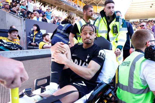 تشافي سيمونز (رويترز)