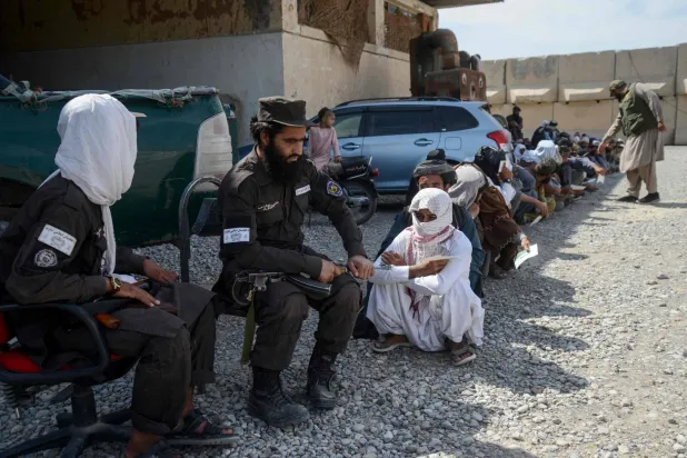 أفراد أمن تابعون لحركة طالبان في قندهار، أفغانستان 26 أبريل 2026 (أ.ف.ب)
