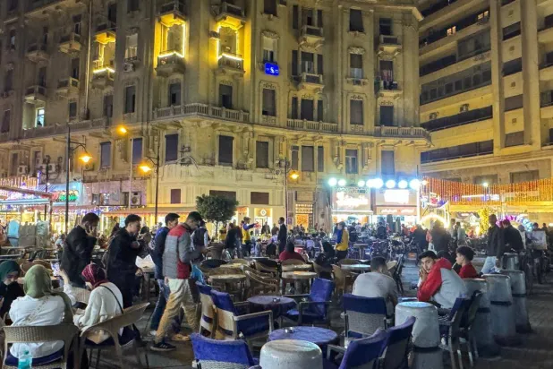 إنهاء «الغلق المبكر» يُعيد بهجة «التنزه الليلي» إلى المصريين