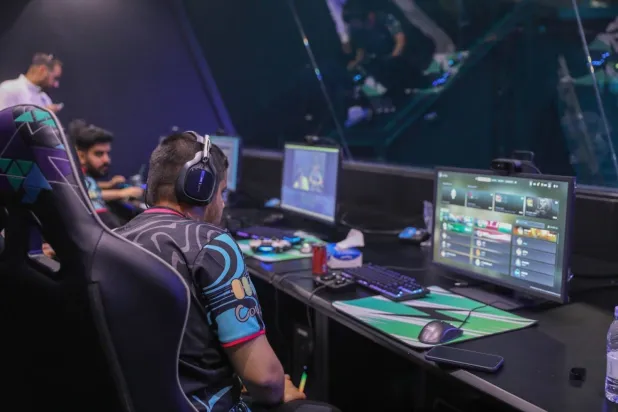 يضم البرنامج في نسخته الحالية 40 نادياً من نخبة أندية الرياضات الإلكترونية حول العالم (الاتحاد السعودي للرياضات الإلكترونية)