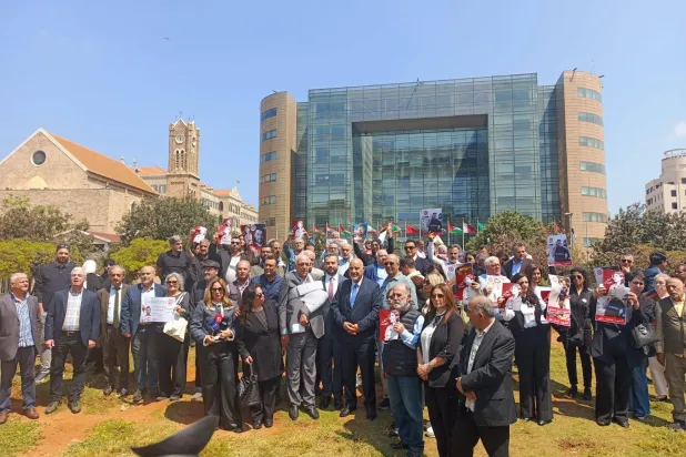 من الوقفة التضامنية للصحافيين في بيروت (الصورة من الإنترنت)
