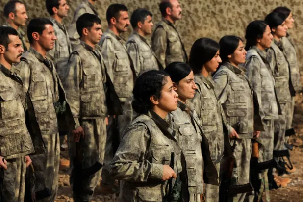 Bir grup PKK’lı Abdullah Öcalan'ın çağrısına bağlılıklarını teyit etmek amacıyla 26 Ekim 2025'te Türkiye'den çekildi (Reuters)