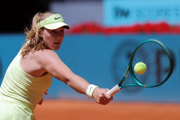 الروسية ميرا أندرييفا تتألق في مدريد (أ.ف.ب)