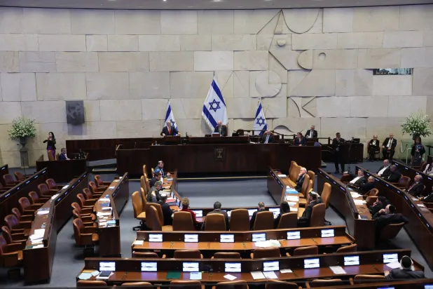 رئيس الوزراء الإسرائيلي بنيامين نتنياهو يلقي كلمة في الكنيست بالقدس يوم 2 فبراير 2026 (إ.ب.أ)