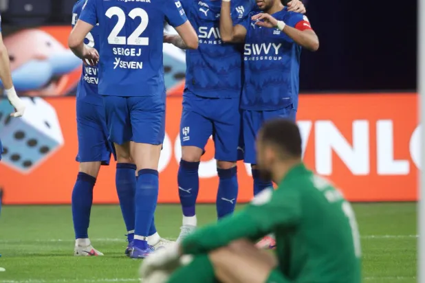 فرحة زرقاء بهدف سافيتش (تصوير: نايف العتيبي) 