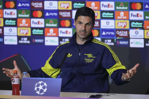 الإسباني ميكيل أرتيتا مدرب آرسنال الإنجليزي (إ.ب.أ)