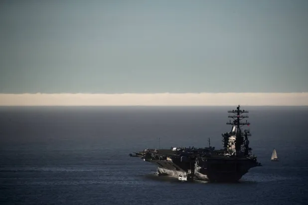 حاملة الطائرات الأميركية «نيميتز» خلال مناورة أجرتها الأسبوع الماضي مع البحرية التشيلية (رويترز)
