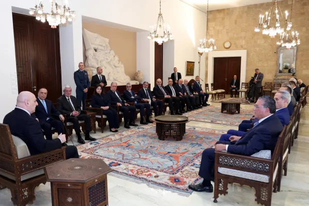 الرئيس عون مستقبلاً وفد الهيئات الاقتصادية