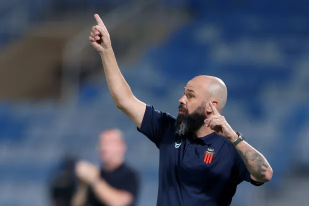 البرازيلي ماوريسيو دولاك مدرب فريق الرياض (تصوير: مشعل القدير)