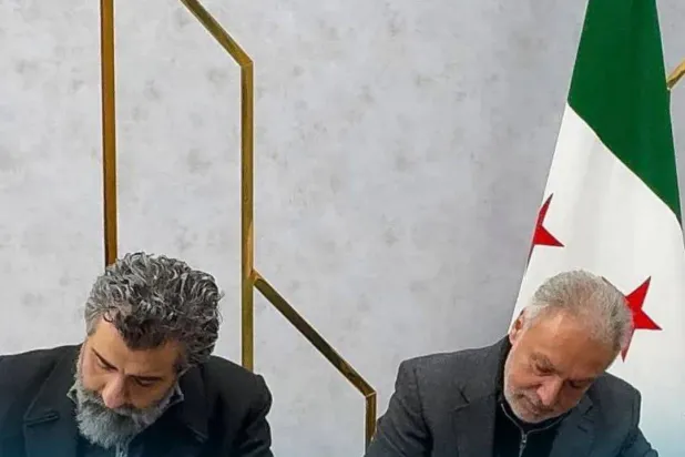 حمشو يوقع على تسوية مع الحكومة تحت برنامج الإفصاح الطوعي للفاسدين (اللجنة الوطنية لمكافحة الكسب غير المشروع - حساب «فيسبوك»)