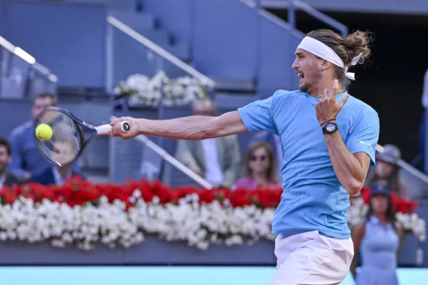 زفيريف خلال المواجهة (د.ب.أ)