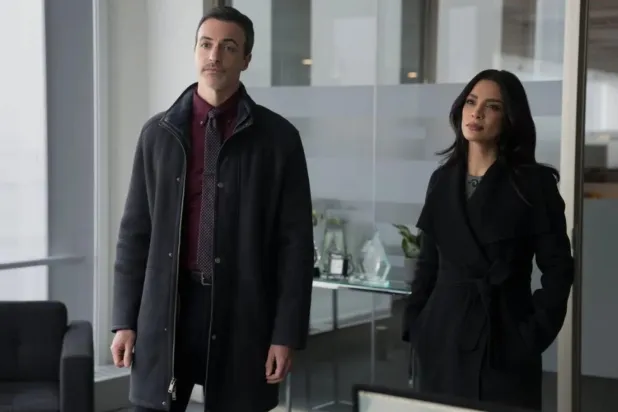 Tecrübeli dedektiflerin olayları çözme ve şüphelileri yakalama süreçlerini konu alan Law & Order, 35 yılı aşkın süredir ekranlarda varlığını sürdürüyor (NBC)