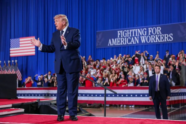 Trump, cuma günü New York'un Suffern kentindeki Rockland Community College'da düzenlenen mitingde en nefret ettiği hakareti açıkladı (Reuters)