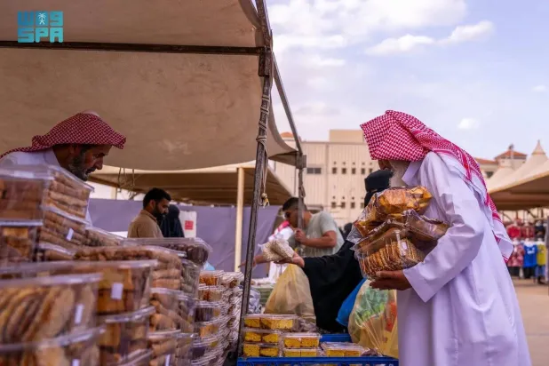 The Monday market in the governorate of Uyun Al-Jiwa. (SPA)
