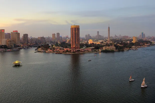 ارتفع قطاع المطاعم والفنادق في مصر بنسبة 8.3 في المائة خلال الربع الثالث من العام المالي الحالي وقطاع التشييد والبناء حقق نمواً بنسبة 5.6 في المائة (إكس)