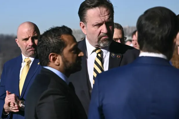 FBI Direktörü Kash Patel ve ABD Başkanı'nın Terörle Mücadele Danışmanı Sebastian Gorka (Arşiv- AFP)