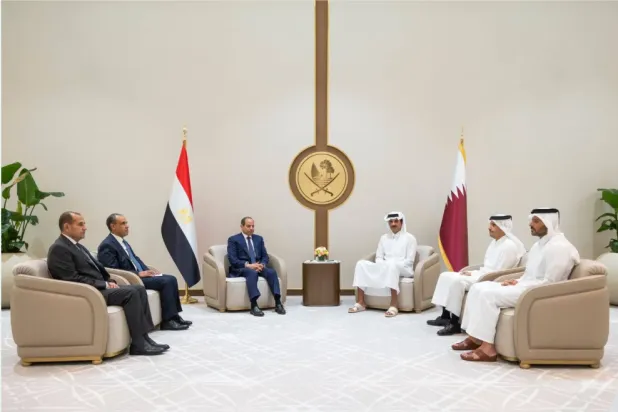 محادثات مصرية - قطرية في الدوحة مارس الماضي لوقف التصعيد العسكري بالمنطقة (صفحة الديوان الأميري القطري على «فيسبوك»)