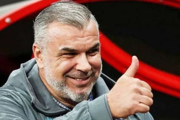 كوزمين أولاريو (رويترز)