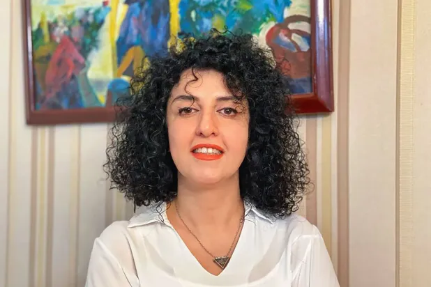 İranlı aktivist Nergis Muhammedi (AFP)