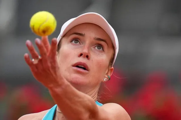  Ukraine's Elina Svitolina serves a ball to United States' Hailey Baptiste during their match at the Italian Open tennis tournament in Rome, Sunday, May 10, 2026. (AP) 