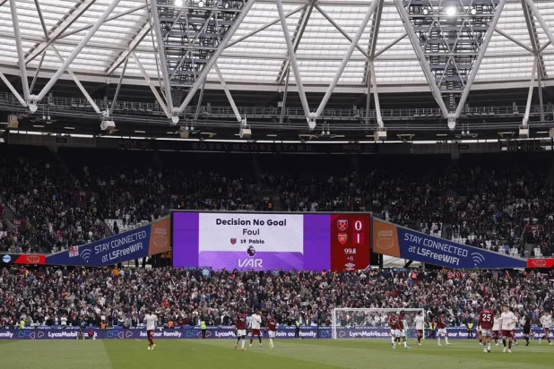 Football - Premier League - West Ham United v Arsenal - London Stadium, London, Britain - May 10, 2026 General view of the big screen after West Ham United's Callum Wilson goal that was later disallowed. (Action Images via Reuters)