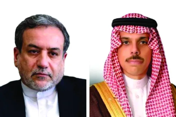 الأمير فيصل بن فرحان وزير الخارجية السعودي ونظيره الإيراني عباس عراقجي (الشرق الأوسط)