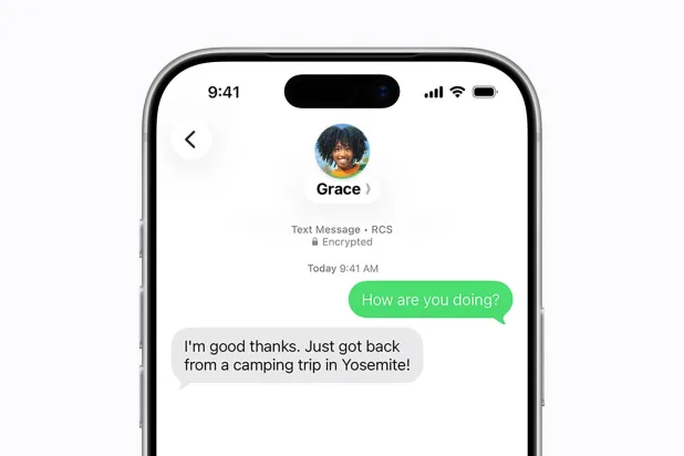 تحديث «iOS 26.5 «يضيف تشفيراً من طرف إلى طرف لمحادثات «RCS» بين مستخدمي «آيفون» و«أندرويد» بشكل تجريبي (أبل)