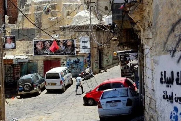 جانب من مسجد الكاظمي الأثري في الحي القديم بمدينة إب (فيسبوك)
