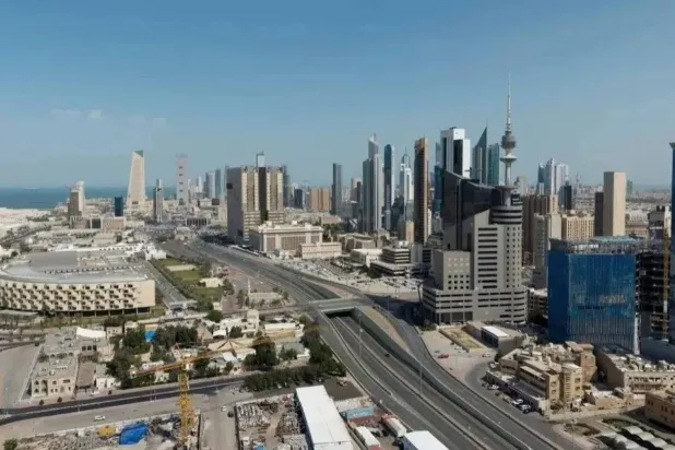 منظر عام من مدينة الكويت (رويترز)