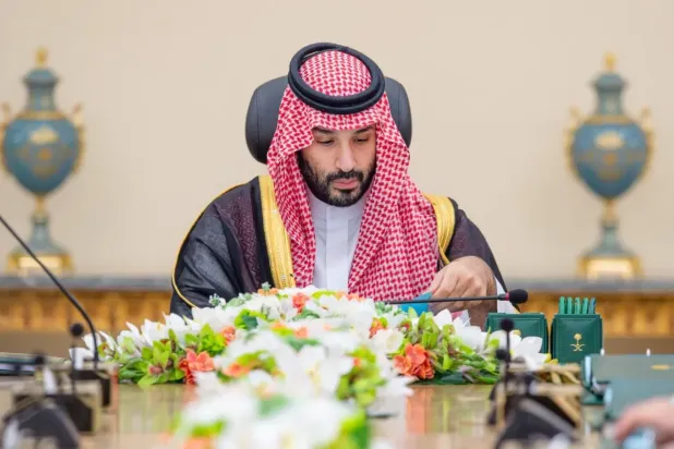 Veliaht Prens Muhammed bin Selman, Salı günü Cidde’de gerçekleştirilen Suudi Arabistan Bakanlar Kurulu oturumuna başkanlık ederken (SPA)