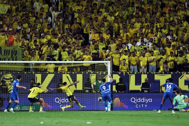 هدف التعادل القاتل أجل أفراح النصر حتى الجولة الأخيرة (رويترز)