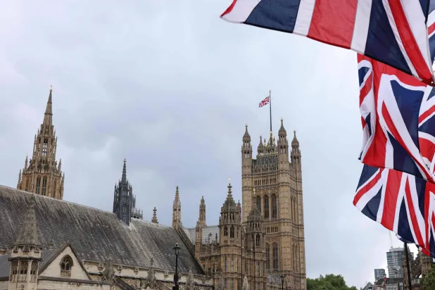 UK Economy Shows Unexpected Growth of 0.3% in March
