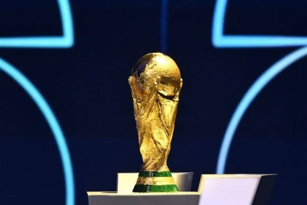الجماهير الصينية ستشاهد المونديال المقبل (رويترز)