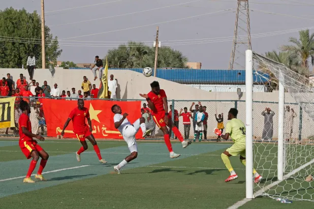 استئناف الدوري السوداني بملعب كوبر بالخرطوم (أ.ف.ب)