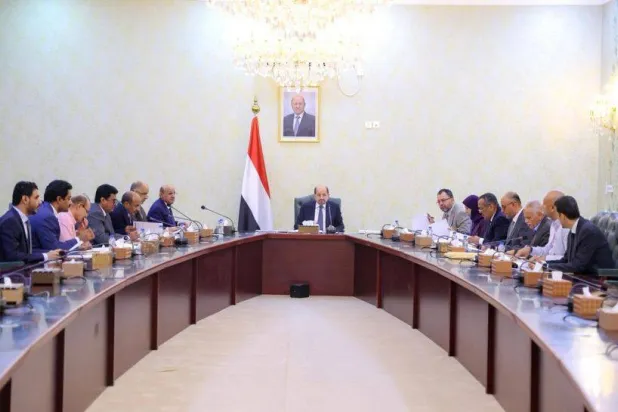 جانب من اجتماع المجلس اليمني الأعلى للطاقة برئاسة الزنداني (سبأ)